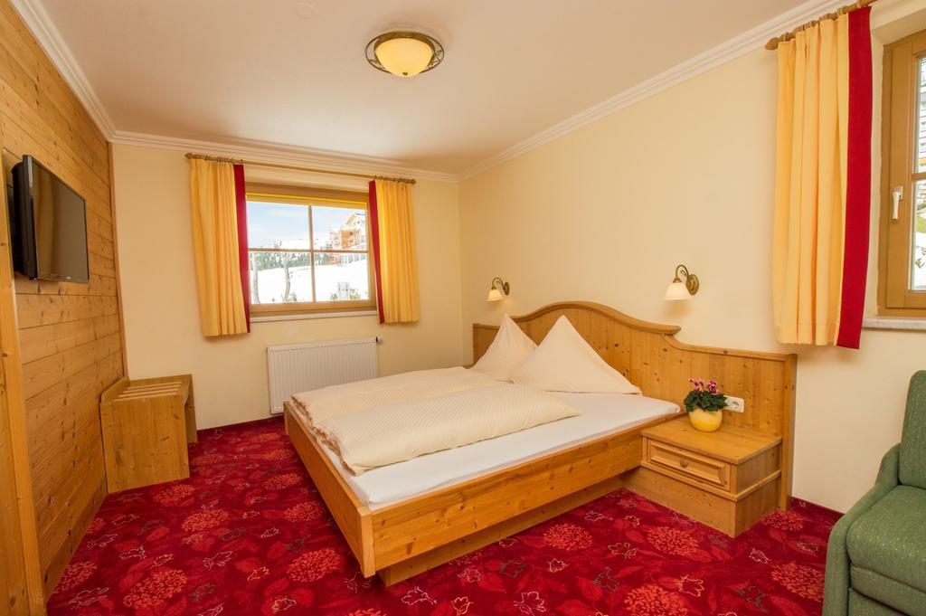 Aparthotel Weningeralm โอเบอร์เทาเอิร์น ภายนอก รูปภาพ